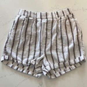 ❗2/$10❗Love Tree linen striped shorts size small